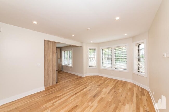 Photo - 2 bedroom in Chicago IL 60625