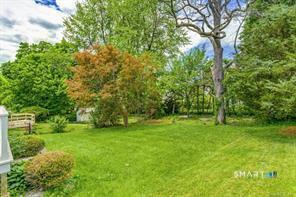 98 Woodmere Rd
