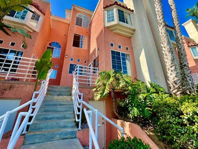 Building Photo - 221 Donax Ave Rental