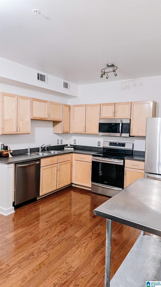 Photo - 401 20th St S Unidad 208