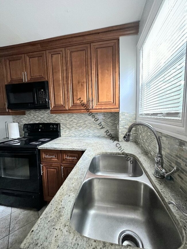 Photo - 1420 N Harlem Ave