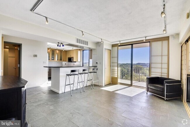 Building Photo - 7420 Westlake Terrace Unit 1211 Rental