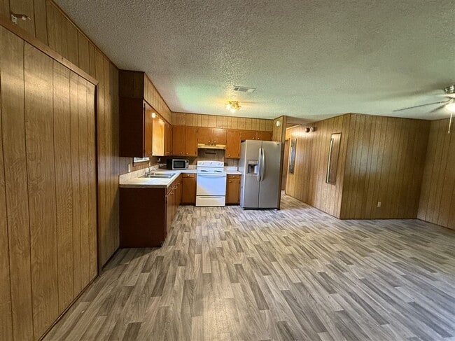 Photo - **Updated 3-Bedroom Home for Rent – Cousha...