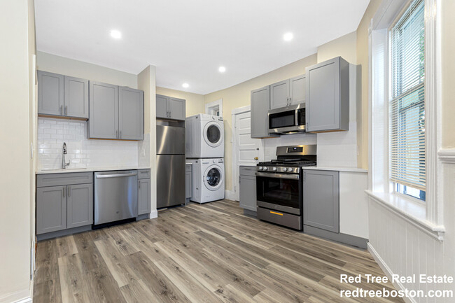 Building Photo - 46 Brackett St Unit 2 Rental