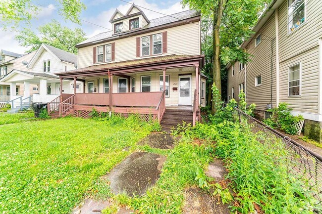 Photo - Beautifully Renovated Home in Prime Location Unit 2020