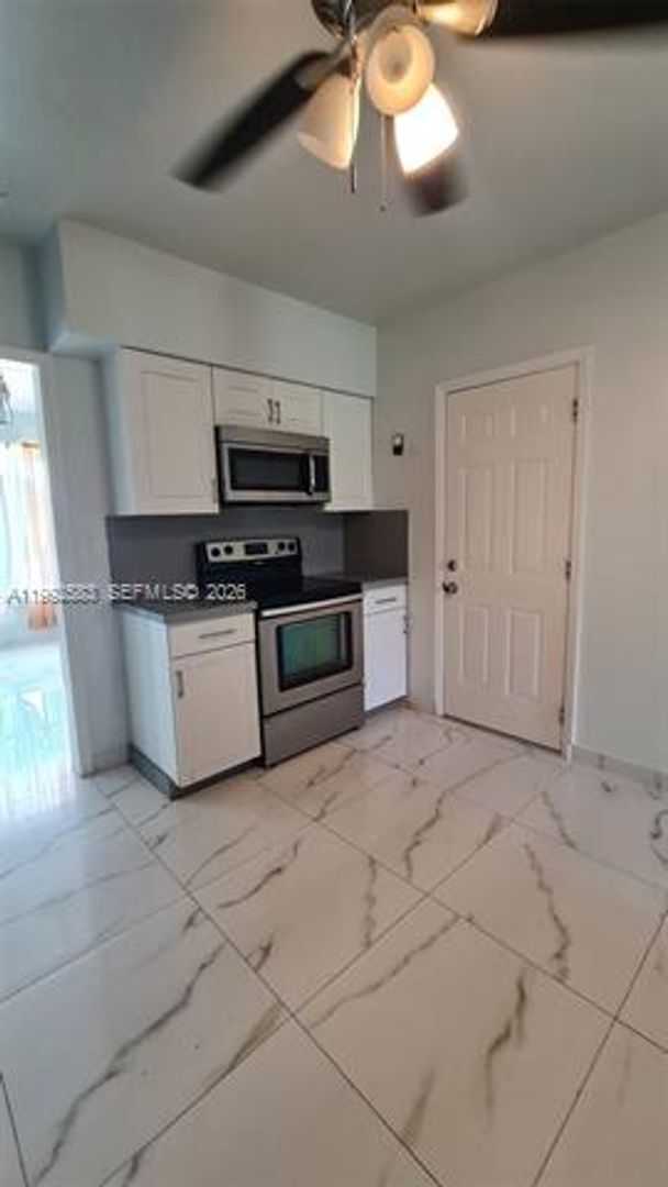 Photo - 6130 SW 64th Ave