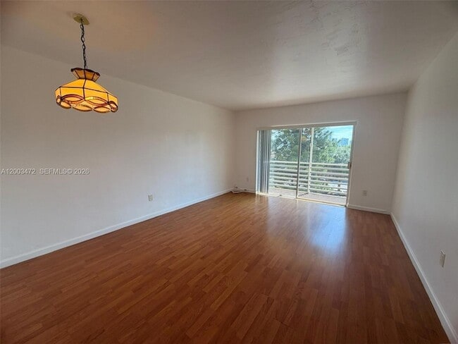 Photo - 20200 NE 27th Ct Unit 35