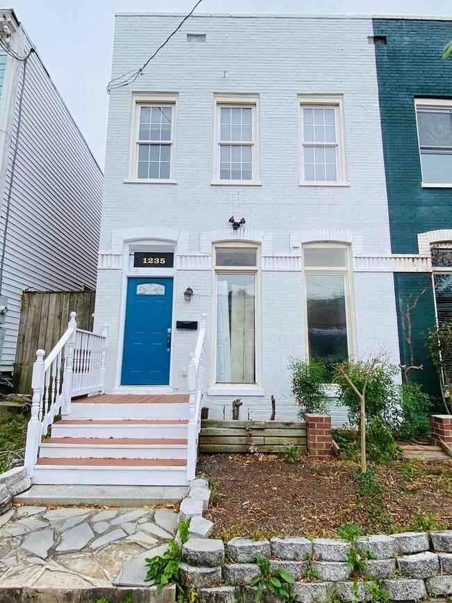 Building Photo - Very Spacious 4bdrm/2bth House on W CARY STREET in the Heart of VCU!!!