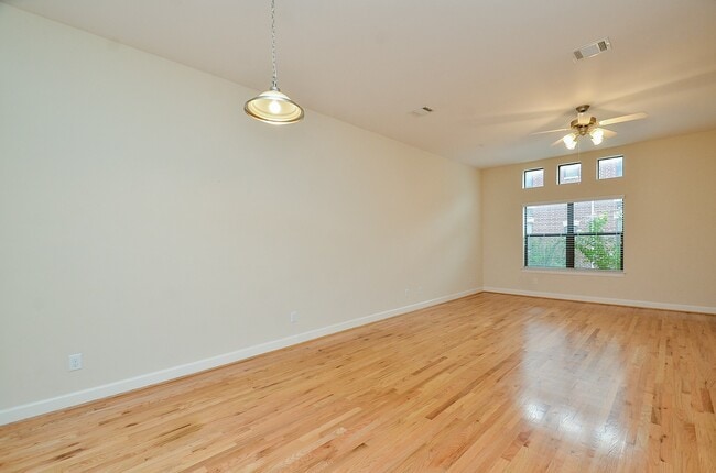 Photo - 11315 S Main St Unit 301