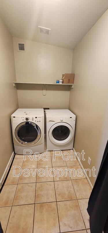 Photo - 3310 E Bermuda St Unit #1