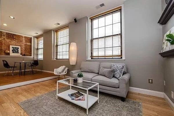 Building Photo - Prime Quincy Location! Beautiful 1BR Near Wollaston Red Line Unit 216