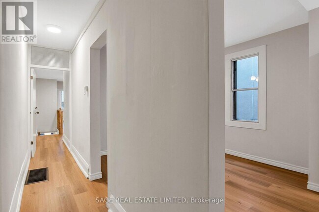 633 St Clair Ave W