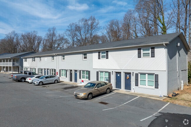 The Groves Apartments - The Groves