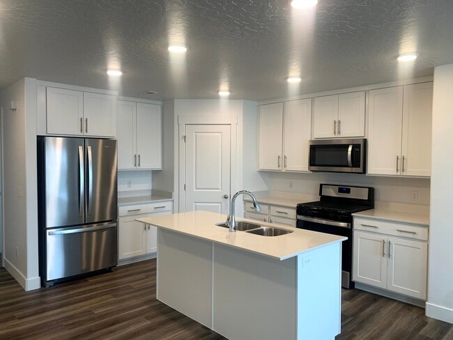 Photo - 1129 N 1920 W