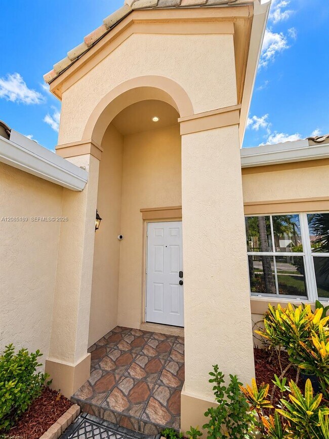 Photo - 908 Tanglewood Cir