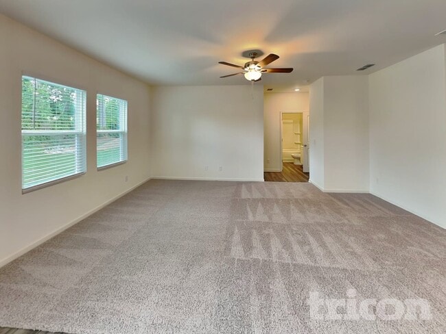 Photo - 283 Cottontail Ln