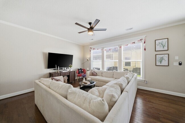 Photo - 544 Mill Creek Pkwy