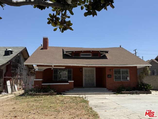 Building Photo - 1648 4th Ave