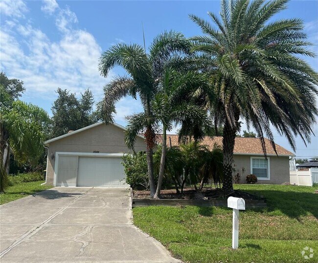 Building Photo - 11082 Cheltenham Ave Rental