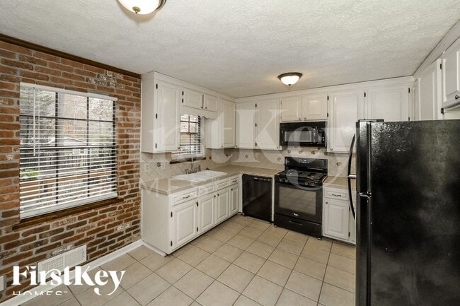 Photo - 367 Bedford St