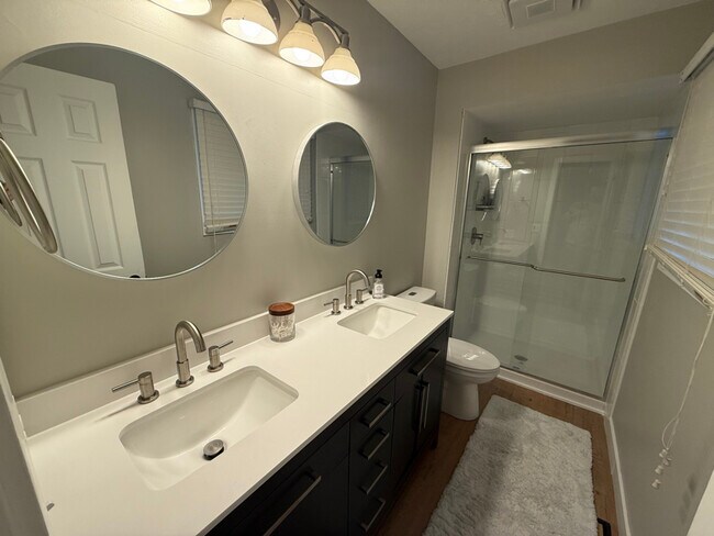 Photo - 2305 S 165th St Casa