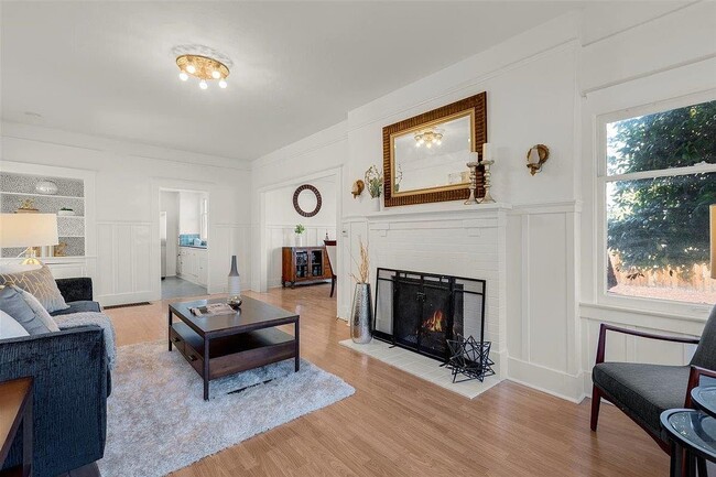 Photo - 7831 Eigleberry St