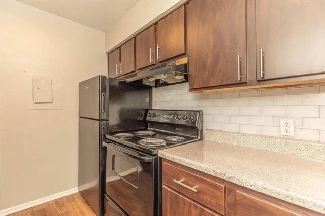 Photo - 6897 Meadow Rd