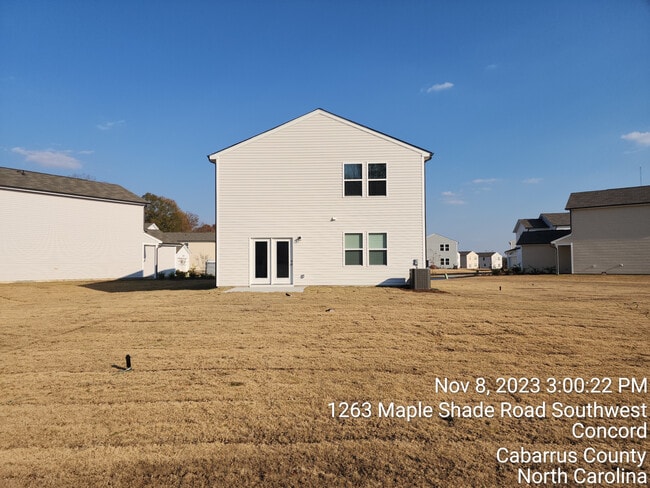 Photo - Room in House on Langhorne Ave SW