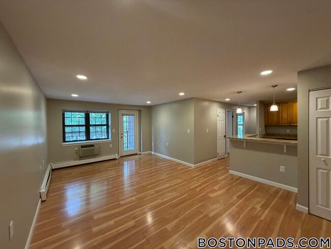 Photo - 757 Highland Ave Unidad 217N