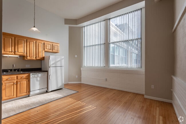 Building Photo - 278 Main