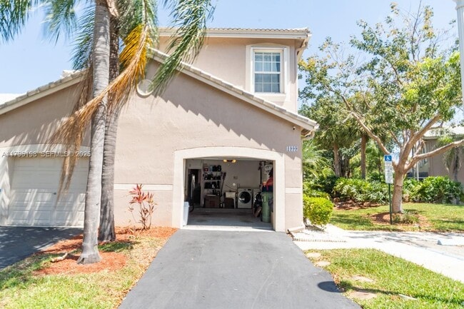 Photo - 1999 Madeira Dr