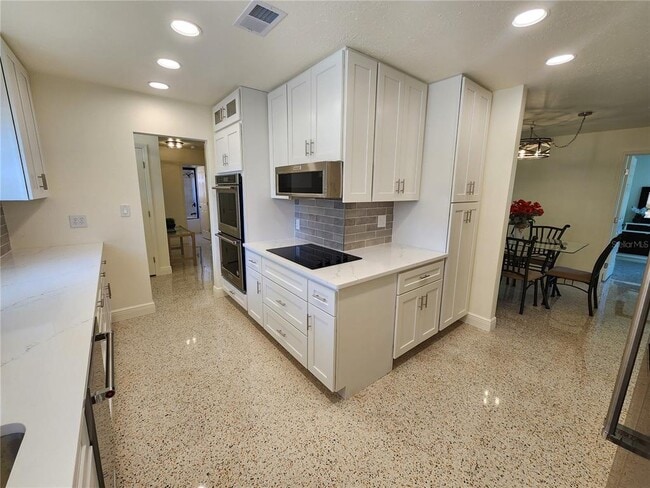 Photo - 3790 Beach Dr SE House