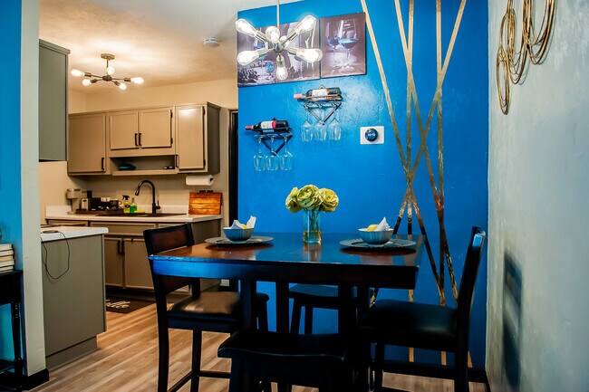 Photo - 2528 Mar Ct