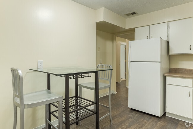2BR, 1.5BA - Pierre
