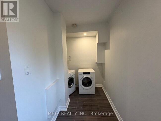 Photo - 35 Duncombe Blvd Unité 2B