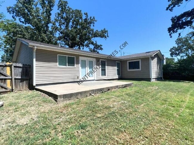 Building Photo - 917 Nicole Dr