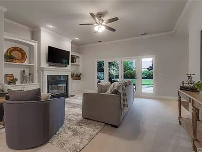 Photo - This fabulous 3bd/2ba plus office home sits on a large lot!