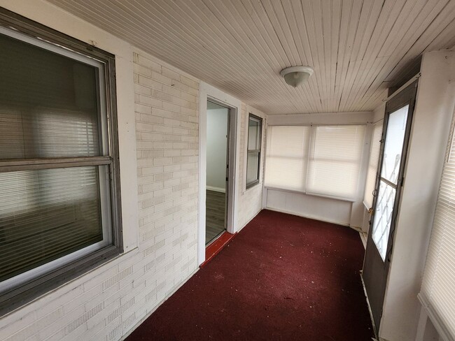 Photo - Adorable 2 bedroom 1 bath with spacious closets, detached garage, and updated floors!!