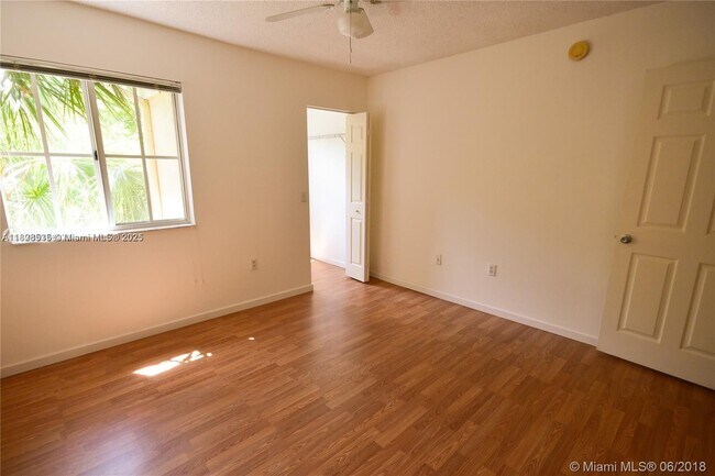 Photo - 2427 Centergate Dr Unit 306