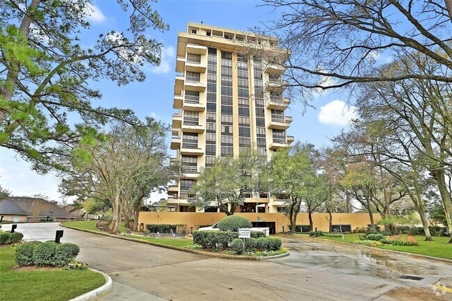 Building Photo - 14655 Champion Forest Dr Unit 1404 Rental