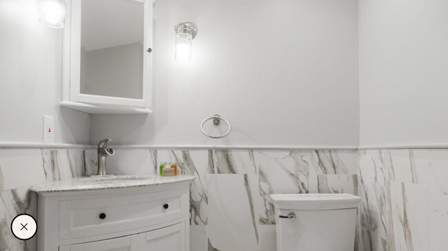 7 Story St Unit B