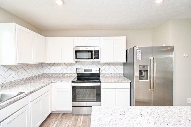 Photo - 5697 Julia Kate Dr