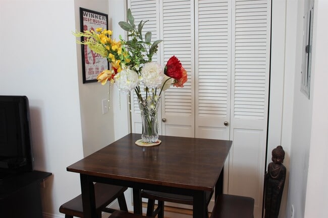 Photo - 420 Bloomfield St Unit 4