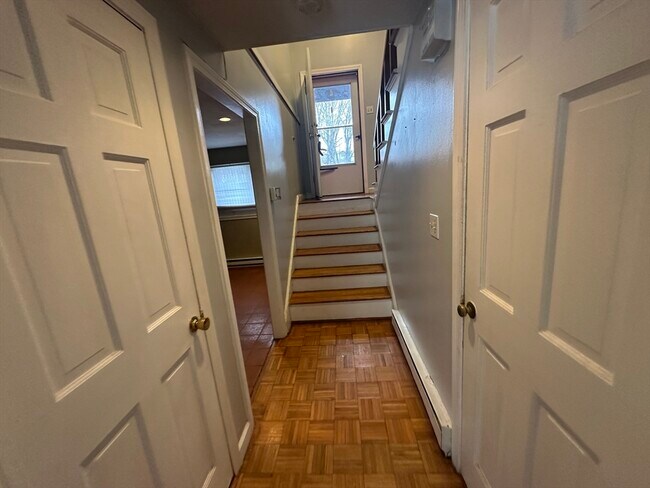 Photo - 87 Phelps St