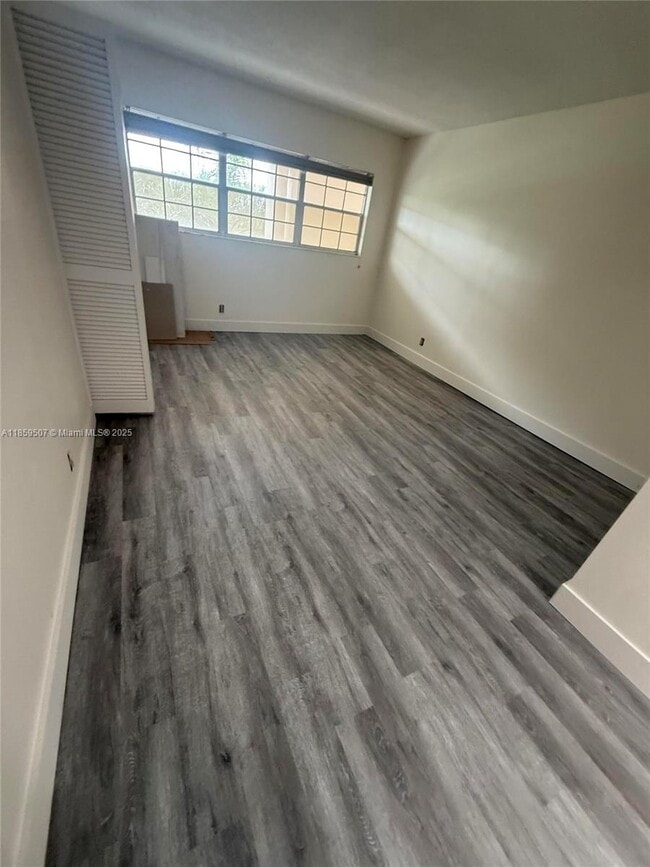 Photo - 2671 S Course Dr Unidad 403