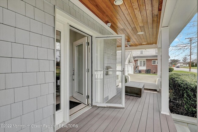 Photo - 1049 Norwood Ave