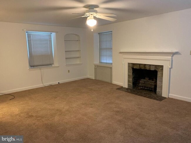 Building Photo - 501 E Philadelphia Ave Unit 1ST