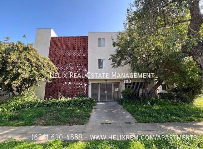 Building Photo - 1313 Huntington Dr Unit 4 Rental