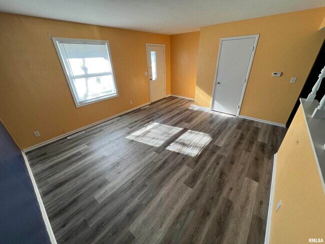 Photo - 415 St Julian St