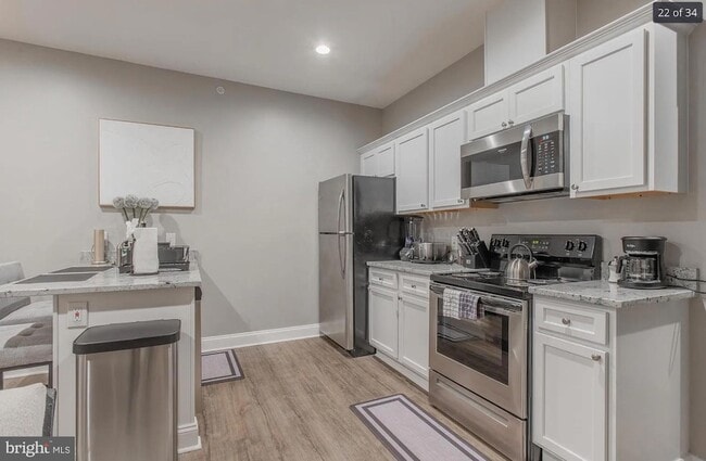 Photo - 3221 Noble St Unit 3